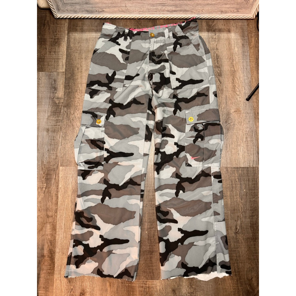 Women's Nike Gray Black Camo Straight Leg Pants S